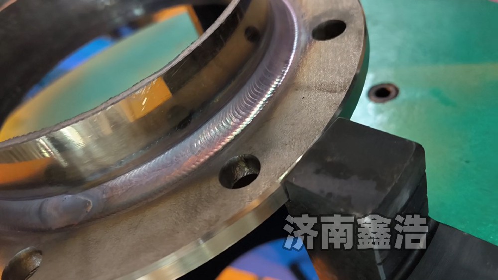 管法蘭氬弧自動(dòng)焊1140，智能數(shù)控，成型美觀